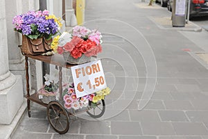 A nice way to sell flowers