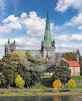 Nidaros Cathedral in autumn