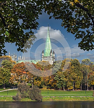 Nidaros Cathedral in autumn