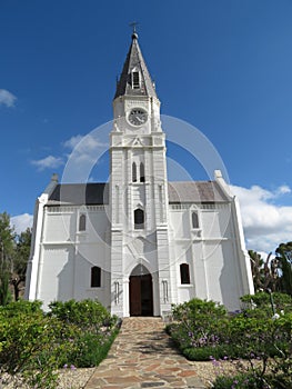 The Nieu-Bethesda Church main entrance from the front