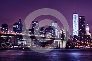 Night image of the Brooklyn Bridge