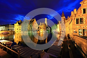Night image with Rozenhoedkaai in Brugge.