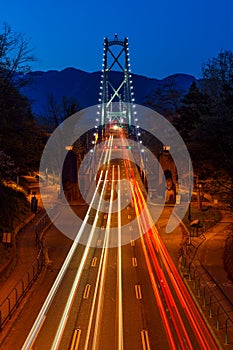 Night photo of VancouverÃ¢â¬â¢s Lions Gate Bridge during rush hours