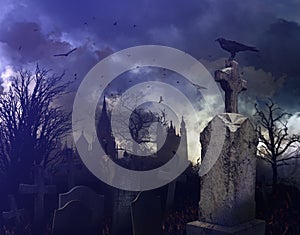 Noche escena en aterrador cementerio 