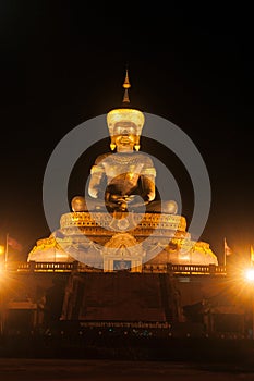Night Scenes of Large outdoor Phra Phuttha Maha Thammaracha Buddha.