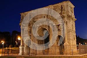 Night shot of the Arch of Triumph in Rome, Italy