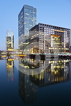 Night-time in Canary Wharf, London