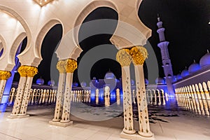 Night view of the courtyard of Sheikh Zayed Grand Mosque in Abu Dhabi, United Arab Emirate