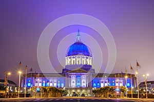 Night view of the historical San Francisco City Hall