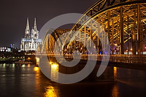 Night view of Hohenzollern Bridge