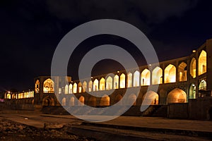Night view of Khajoo bridge
