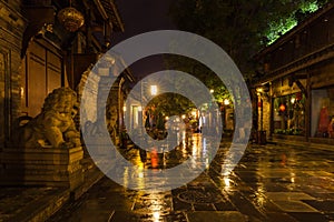 Night view of Kuanzhai Alley in Chengdu