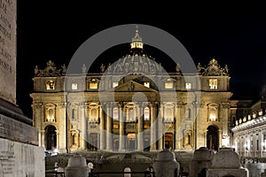 Night view of Saint Peter\'s Square in Vatican City, Rome