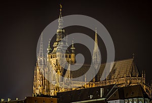 Night view of the saint Vitus cathedral in the middle of Prague castle.