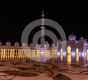 Night view of Sheikh Zayed Grand Mosque, Abu Dhabi, United Arab Emirates photo