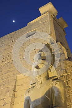 Night view of the statue of Ramses II