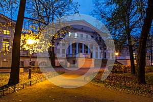 Night view of Yusupov Garden