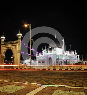 night view of a zahir mosque