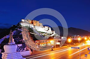 Nightscene of Potala palace photo