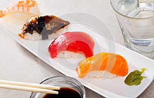 Nigirizushi with fish fillets and prawn