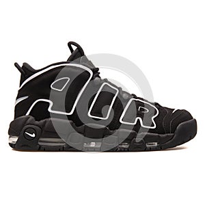 Nike Air More Uptempo black sneaker