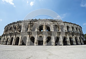 Nimes, Les Arenes