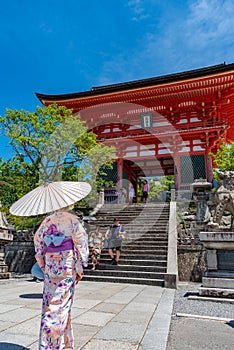 Nio-mon Gate or Nio Gate, the main entrance of Kiyomizu-dera Temple in Kyoto