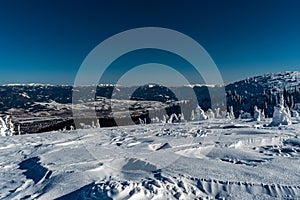 Nízké tatry a nejvyšší část pohoří velká fatra z vrchu Zázrivá v zimě pohoří malá fatra na slovensku