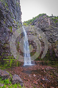 NjupeskÃ¤r is a waterfall in northwestern Dalarna, formed by NjupÃ¥n in FulufjÃ¤llets nationalpark