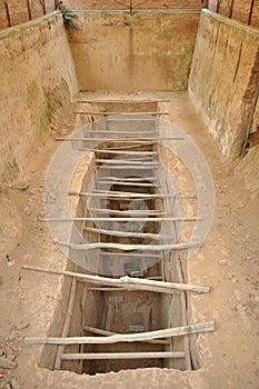 No.1 Qingong Mausoleum