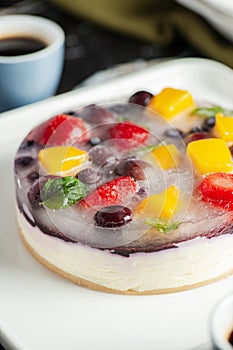 No-bake cheesecake with summer fruits
