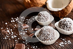 No bake coconut balls