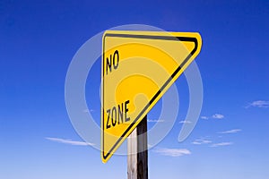 No (blank) zone sign.