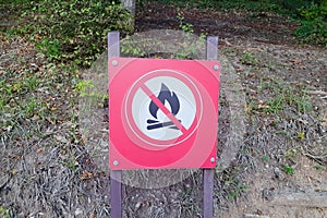 No campfire sign. Prohibition open flame warning