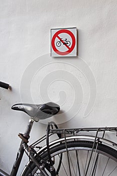 No cycling sign and bicycle