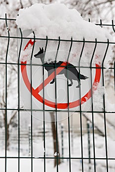 No dogs allowed sign