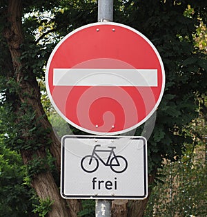 no entry sign for cars, but bikes are allowed