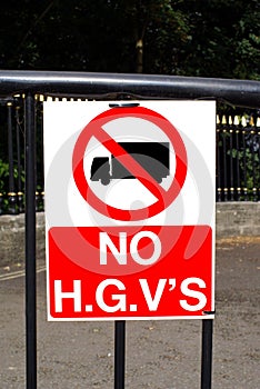 No H.G.V'S sign. No entry for Heavy goods lorries