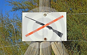 No Hunting Sign - Picture Of A Rifle Gun