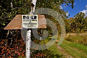 No hunting or trespassing sign