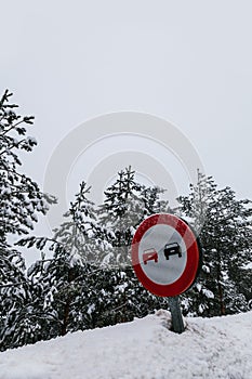 No Overtaking Sign