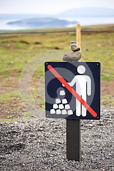 No Rock Stacking sign - stone stacking may harm the ecosystem