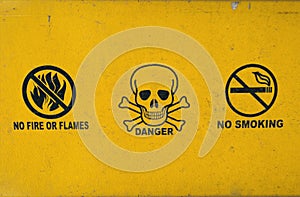 No smoking- Danger - No fire