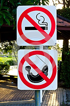 No smoking and no fishing warning sign