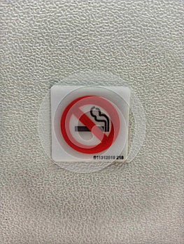 no smoking sign in airplane