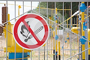 No smoking sign gas pipe