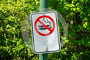 No smoking and vaping sign in the public park