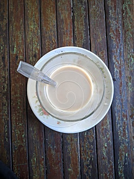 Non-caffeinated instant milk coffee brewed