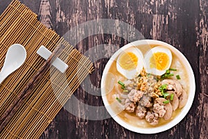 Noodle soup with pork balls