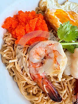 noodles fry on top with egg shrim